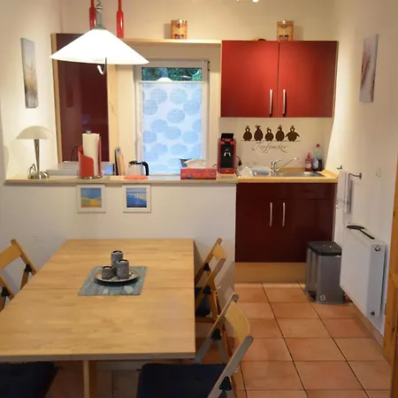 Ostseewellen Ii Haushaelfte * Stahlbrode