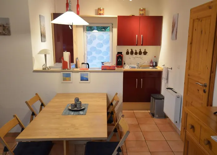 Ostseewellen Ii Haushaelfte * Stahlbrode